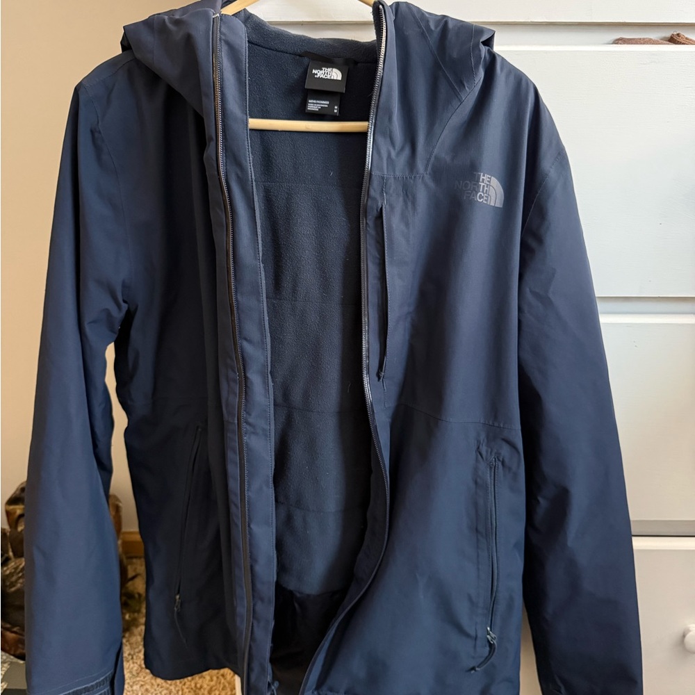 The North Face Men's Dark Blue Raincoat